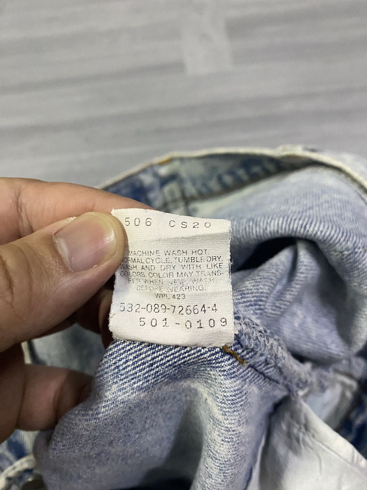 Levi's Vintage USA Levis 501 Distressed Light Wash Jeans Size US 40 / EU 56 - 15 Thumbnail
