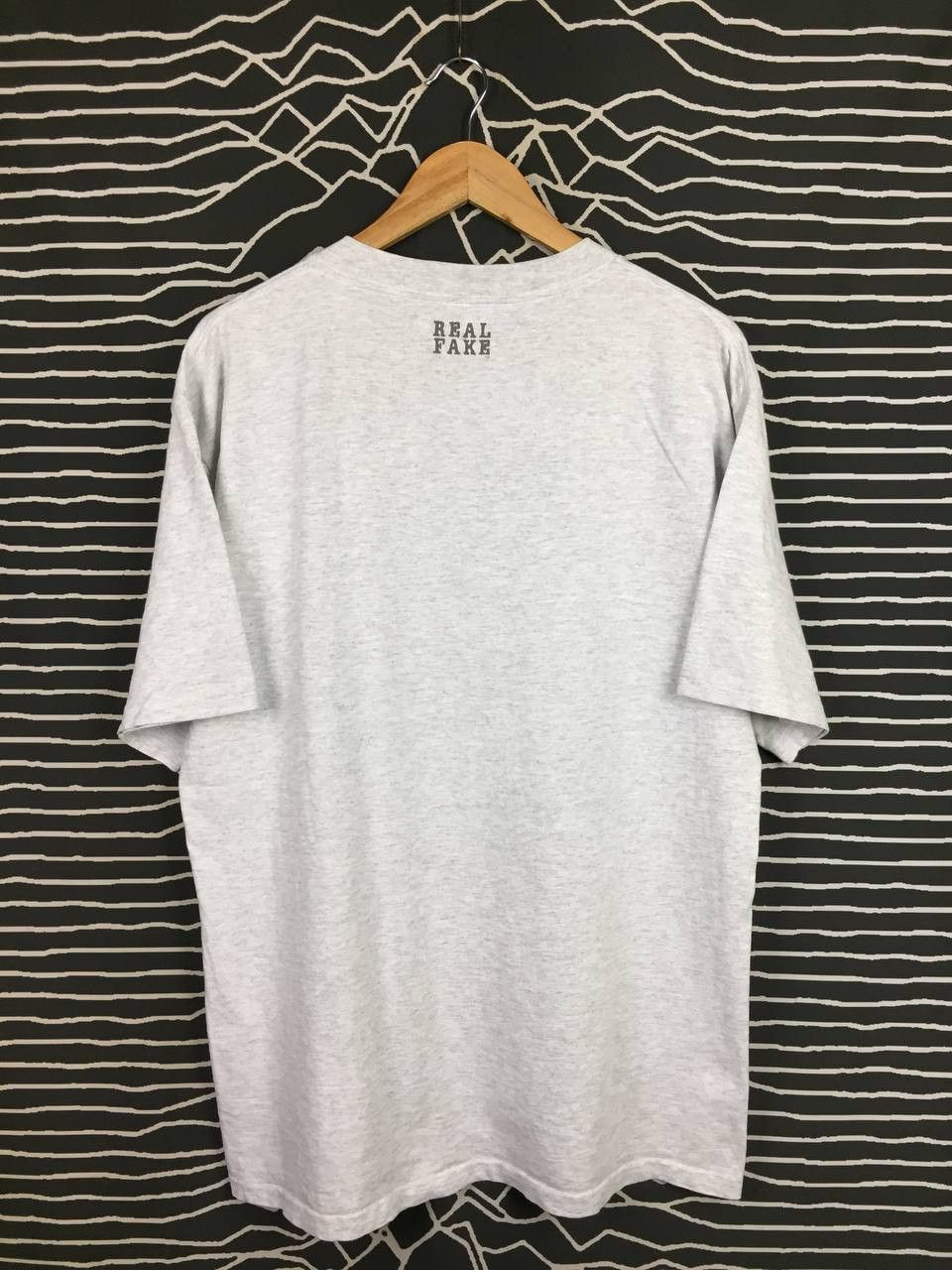 Vintage Vtg Real Fake Metallic Rectangle Print Single Stitch Tee Size US L / EU 52-54 / 3 - 8 Thumbnail