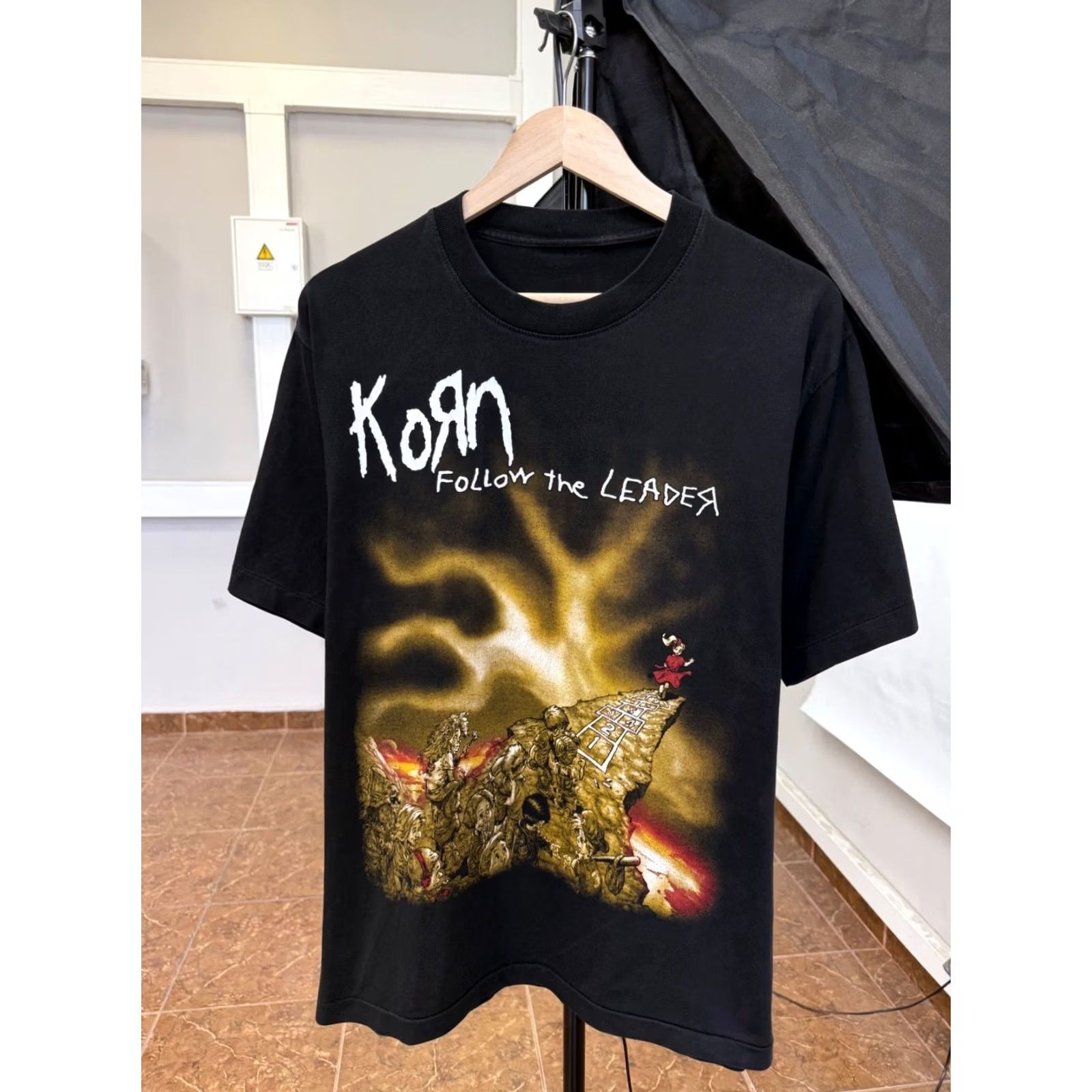 Vintage VINTAGE Korn Rock Band T-Shirt M Black 90s Mens Shirt Short Sleeve Vintage 90s Theme Concert Size US M / EU 48-50 / 2 - 2 Thumbnail