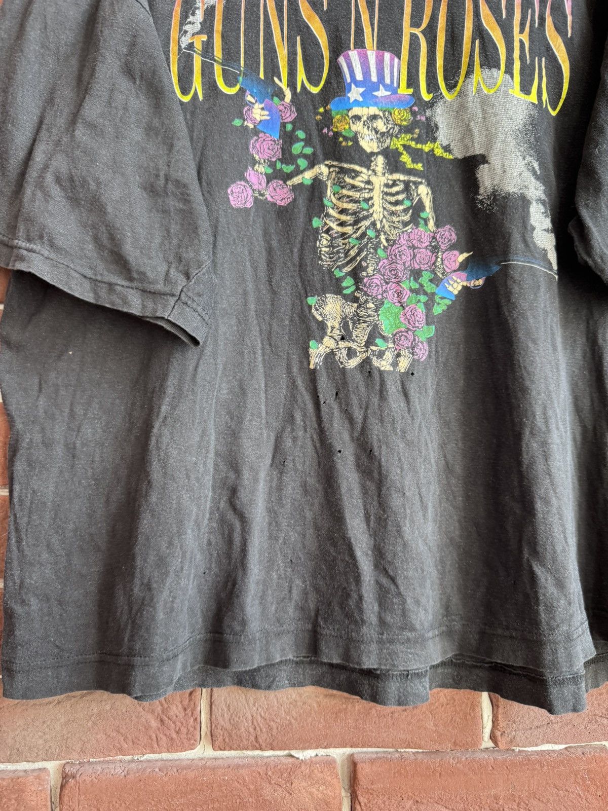 Band Tees Guns N Roses Vintage 90s Skeleron Rock Band Tee Grail Axl Size US L / EU 52-54 / 3 - 3 Thumbnail