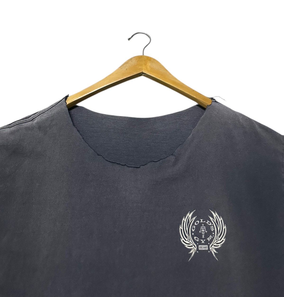 Vintage Vintage Gold’s gym tshirt Size US L / EU 52-54 / 3 - 5 Thumbnail
