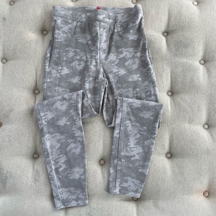 Spanx sage store camo leggings