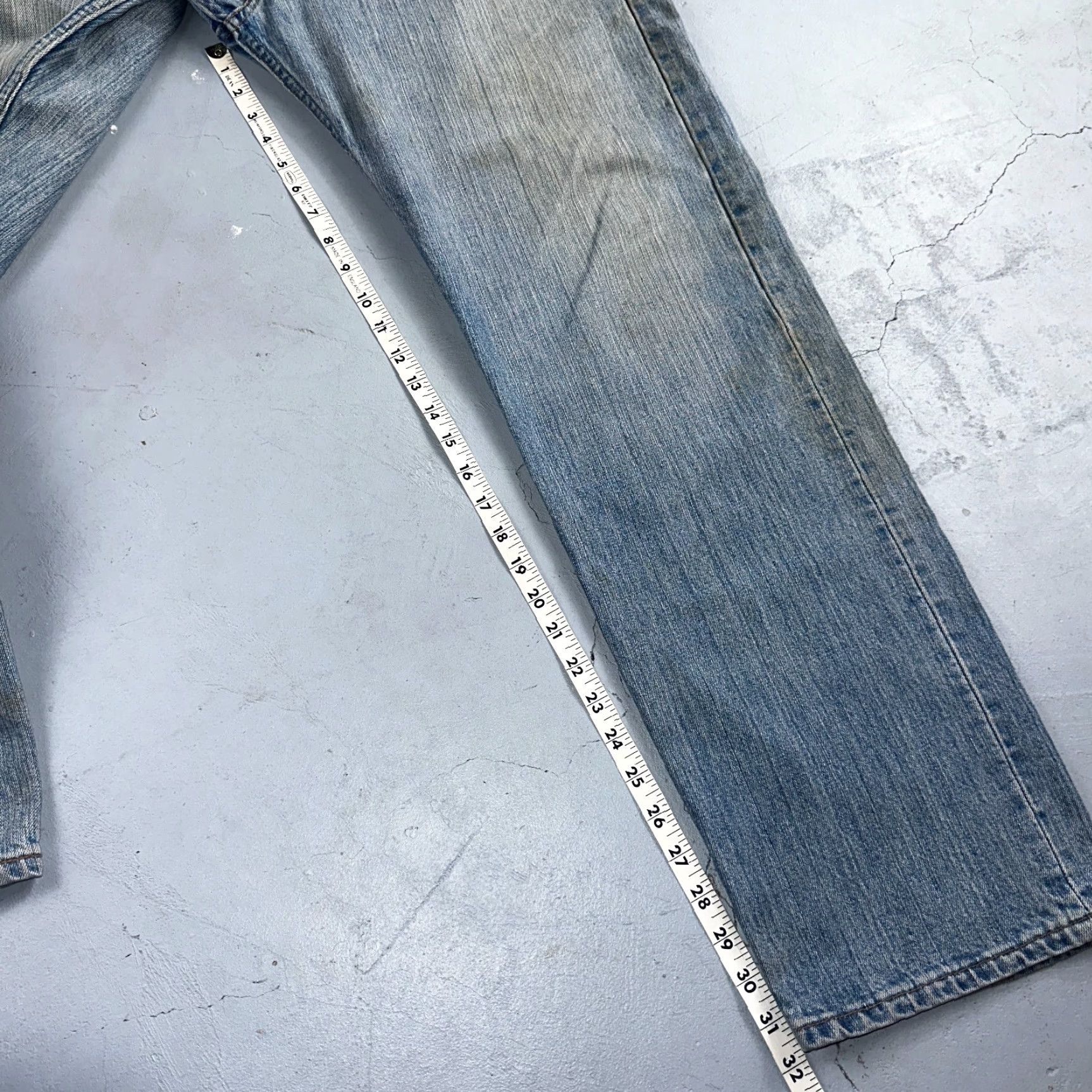 Levi's VINTAGE Levi's 501 Jeans Men Straight 90s USA Blue Light Wash 38x32 Regular 38x32 Denim Cotton Mid Rise 501 Series Size US 38 / EU 54 - 5 Thumbnail