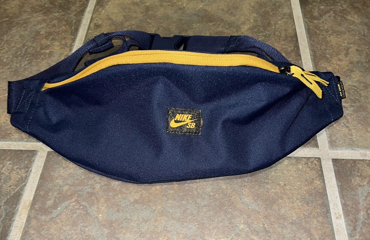 Nike NIKE SB Waistpack / Crossbody (NEW) Size ONE SIZE - 5 Thumbnail