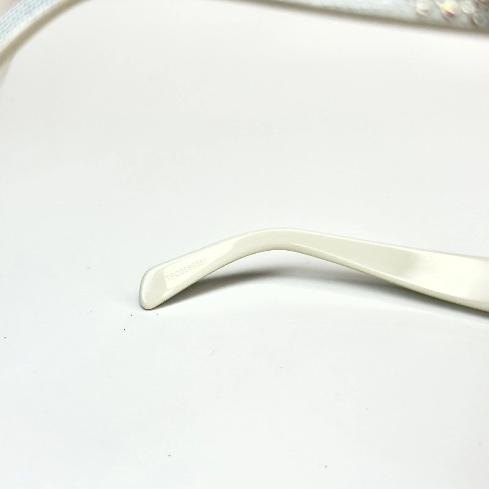 Celine CELINE 4240 BOLD 3 DOTS White Logo Sunglasses CL4240IS 25A Size ONE SIZE - 7 Thumbnail