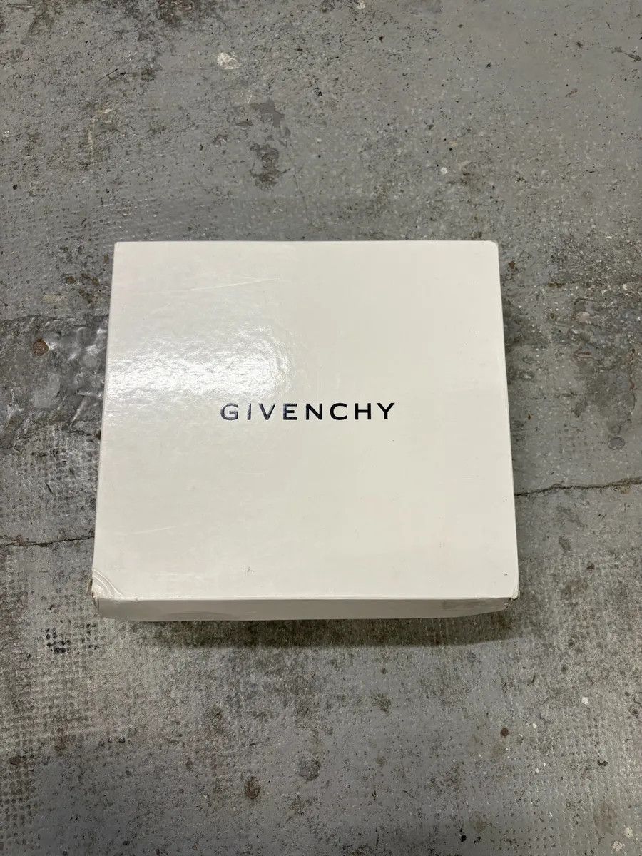 Givenchy 2013 Givenchy Tyson Palm High White Leather Sneakers Size US 7 / EU 40 - 8 Thumbnail