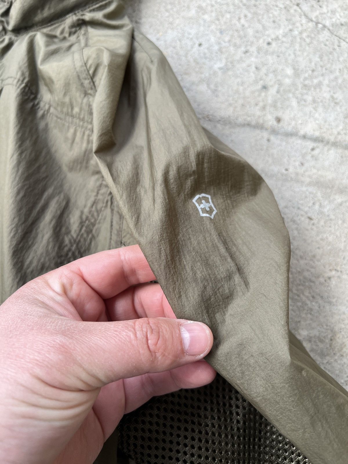 Victorinox Victorinox Nylon Jacket Khaki Size L / US 10 / IT 46 - 2 Thumbnail