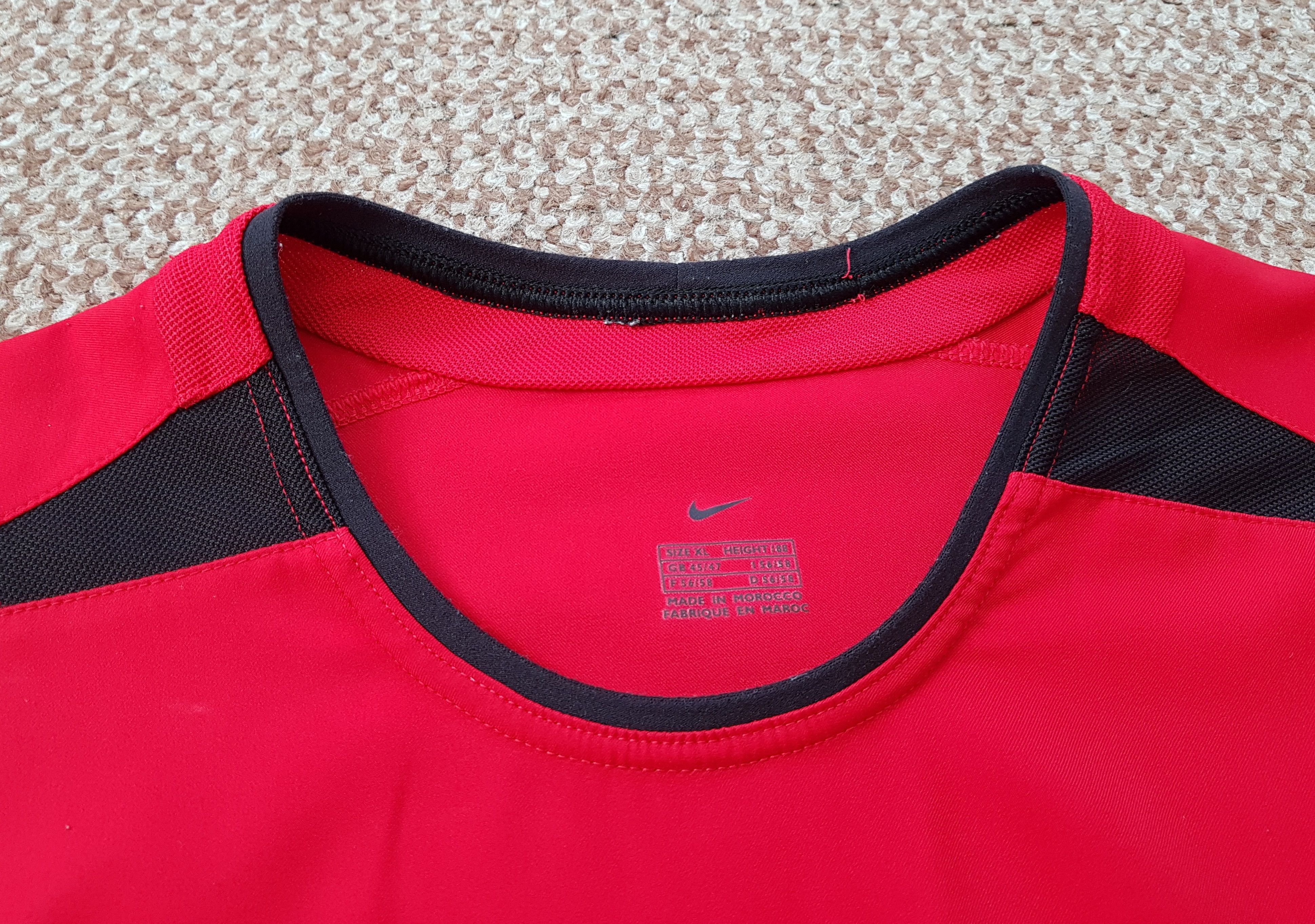Nike MANCHESTER UNITED 2002 2004 NIKE HOME JERSEY SOCCER VODAFONE Size US XL / EU 56 / 4 - 10 Thumbnail