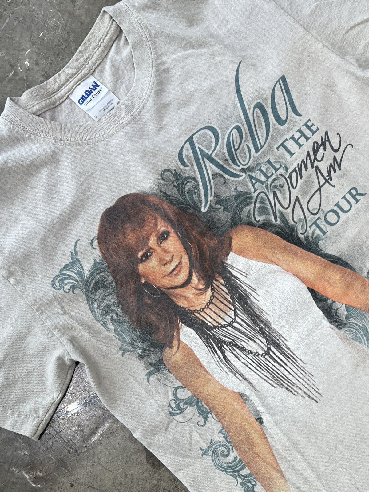 Band Tees × Vintage Vintage Reba All The Women I Am Tour Small Size US S / EU 44-46 / 1 - 1 Thumbnail