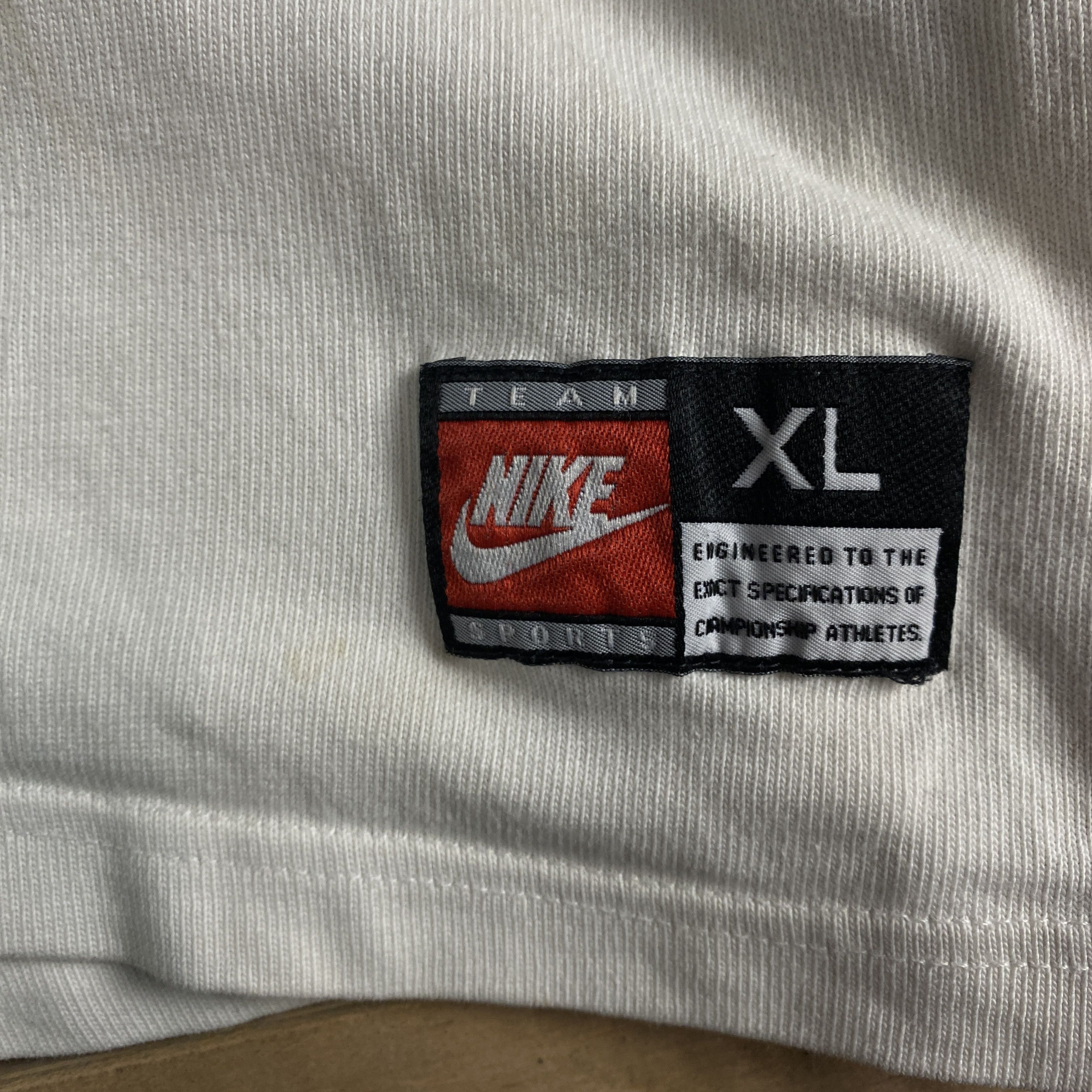 Nike Mens Vintage Long Sleeve Rugby Nike England Size XL Size US XL / EU 56 / 4 - 6 Thumbnail