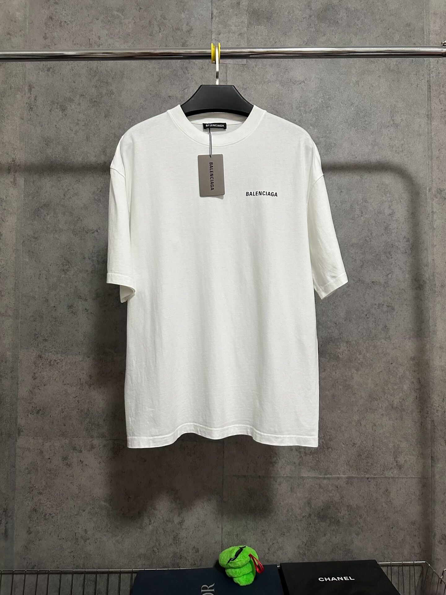 Balenciaga balenciaga short sleeve white t-shirt Size US XS / EU 42 / 0 - 1 Thumbnail