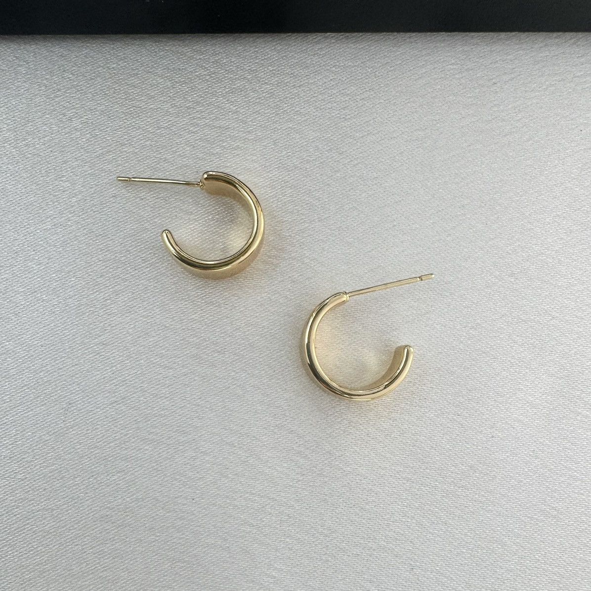 Designer Classic Polished C Shape Stud Earrings for Women Size ONE SIZE - 2 Thumbnail