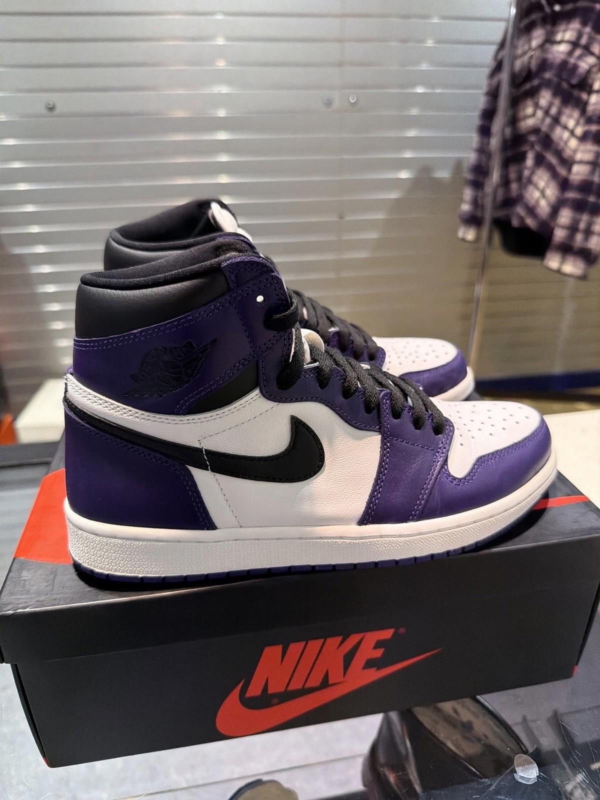 Jordan Brand Air Jordan 1 High Court Purple Sneakers 2.0 Size 8.5 Size US 8.5 / EU 41-42 - 3 Thumbnail
