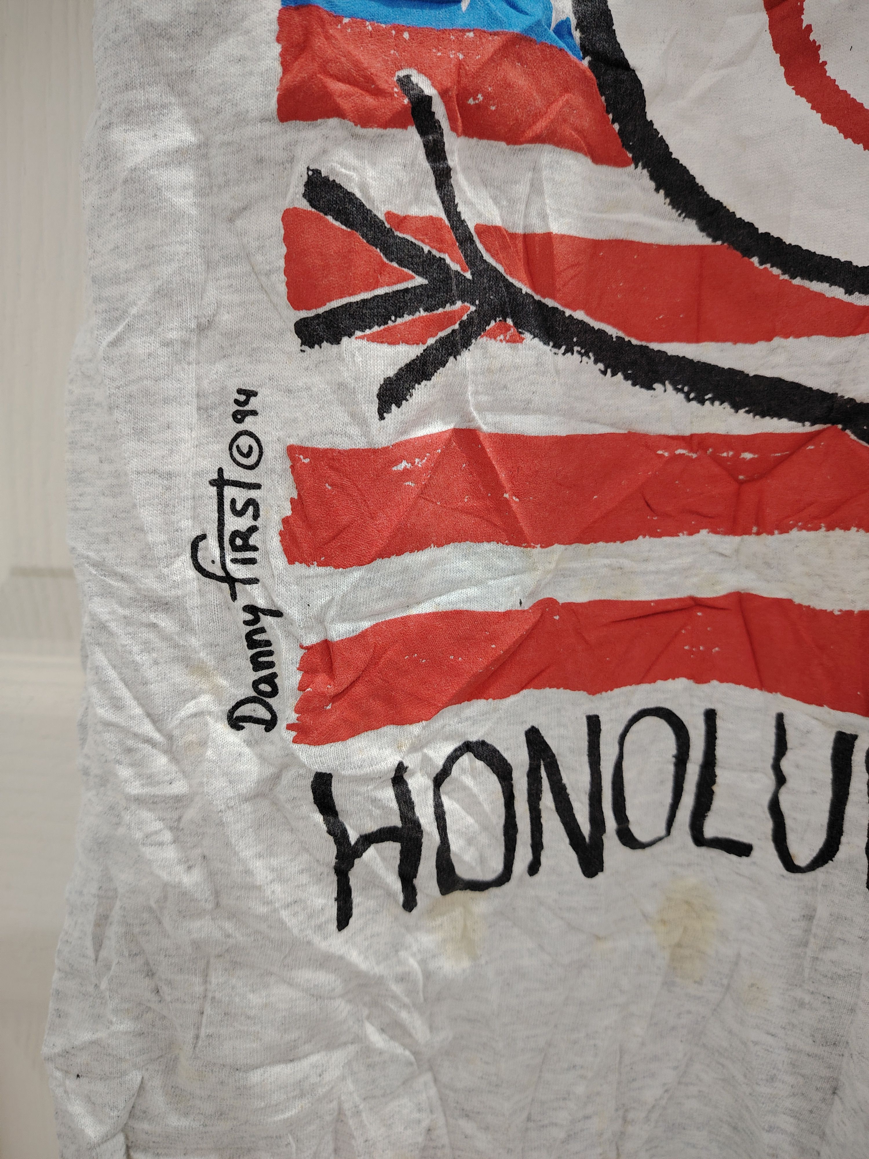 Designer Vintage 90s Danny First Honolulu Hawaii USA Tee Size US L / EU 52-54 / 3 - 4 Thumbnail