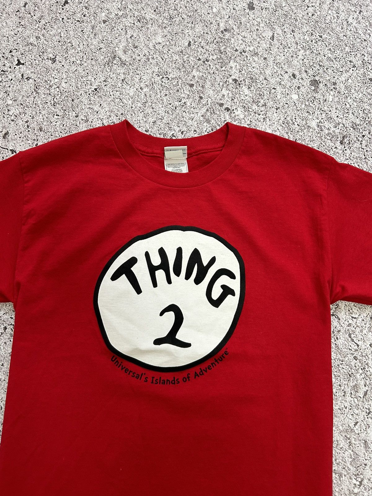 Universal Studios × Vintage Vintage Universal's Islands of Adventure Thing 2 T-Shirt Y2K Size US S / EU 44-46 / 1 - 5 Thumbnail
