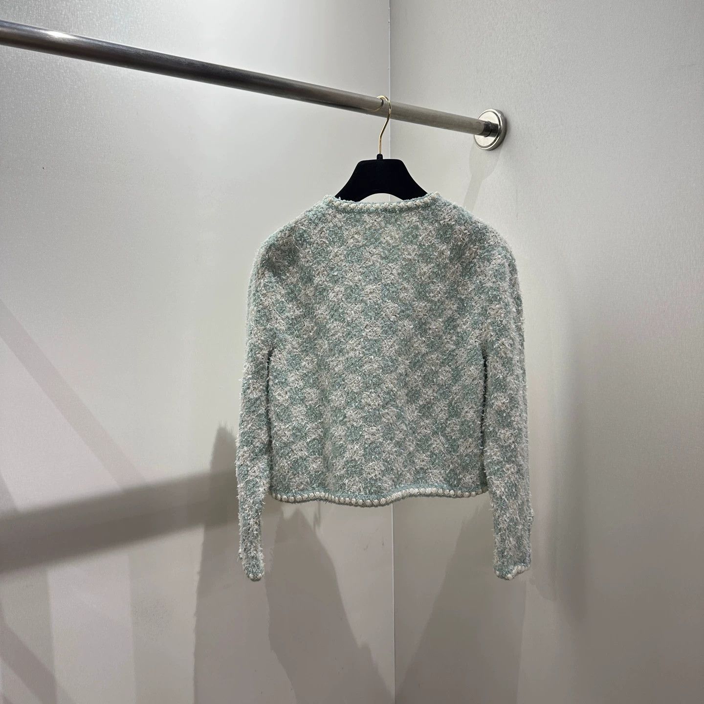 Chanel Chanel 23S Mint Green Pearl Crystal Knit Cardigan 36 Size XS / US 0-2 / IT 36-38 - 2 Thumbnail