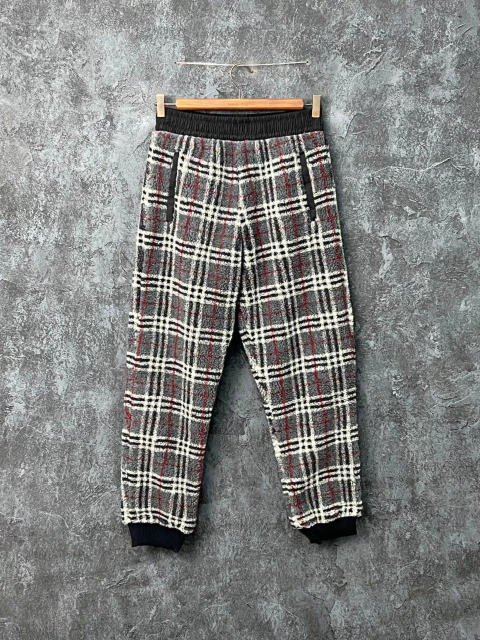 Burberry Burberry Retro Plaid Sweatpants 32 Men Size US 32 / EU 48 - 1 Thumbnail