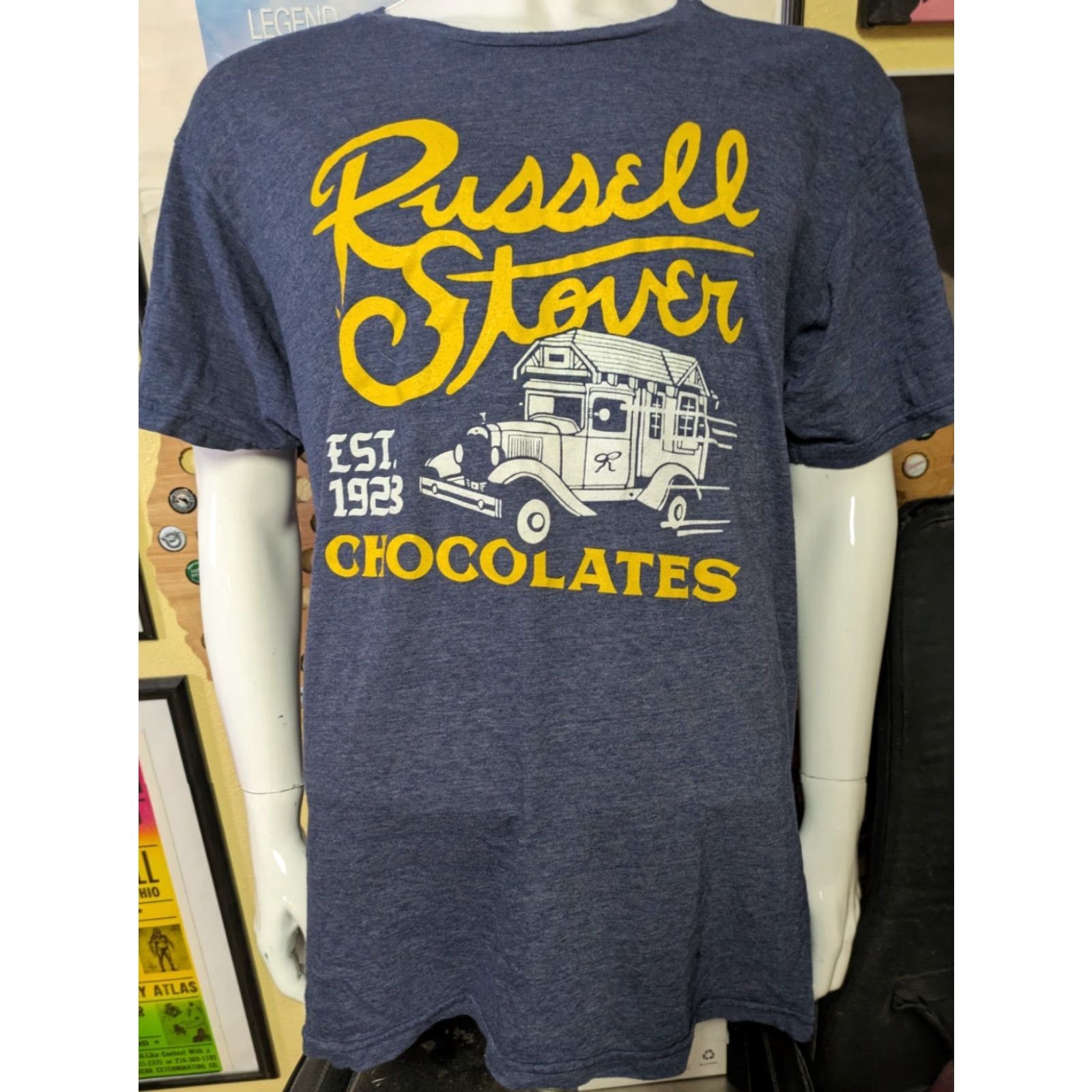 CHOCOOLATE VINTAGE Russell Stover Chocolates T Shirt XL Blue Candy Graphic Tee Mens Size US XL / EU 56 / 4 - 2 Thumbnail