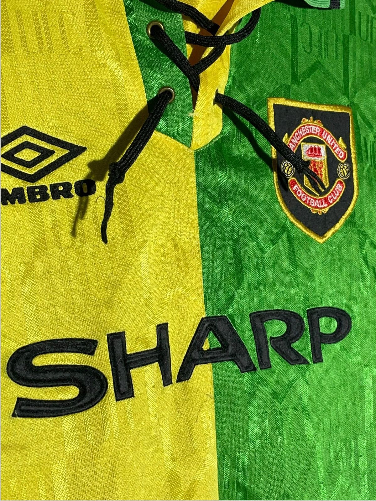 Umbro × Vintage Manchester United Umbro 1992/94 Third Vintage Boys Jersey Size US XS / EU 42 / 0 - 4 Thumbnail