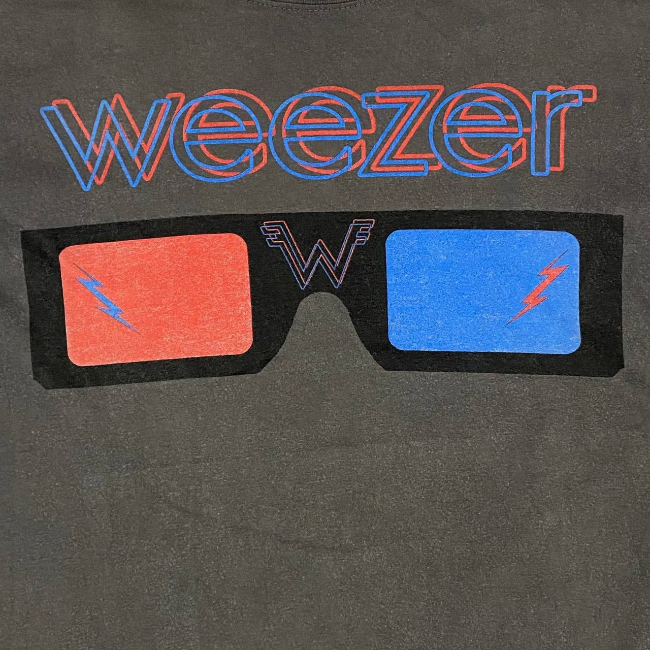 Band Tees Rock band weezer Size US L / EU 52-54 / 3 - 2 Thumbnail