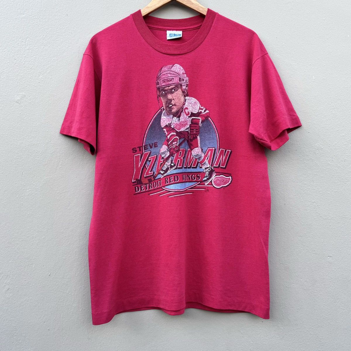 NFL × Vintage Vintage steve yzerman red wing 1989 tee vtg Size US XL / EU 56 / 4 - 1 Thumbnail