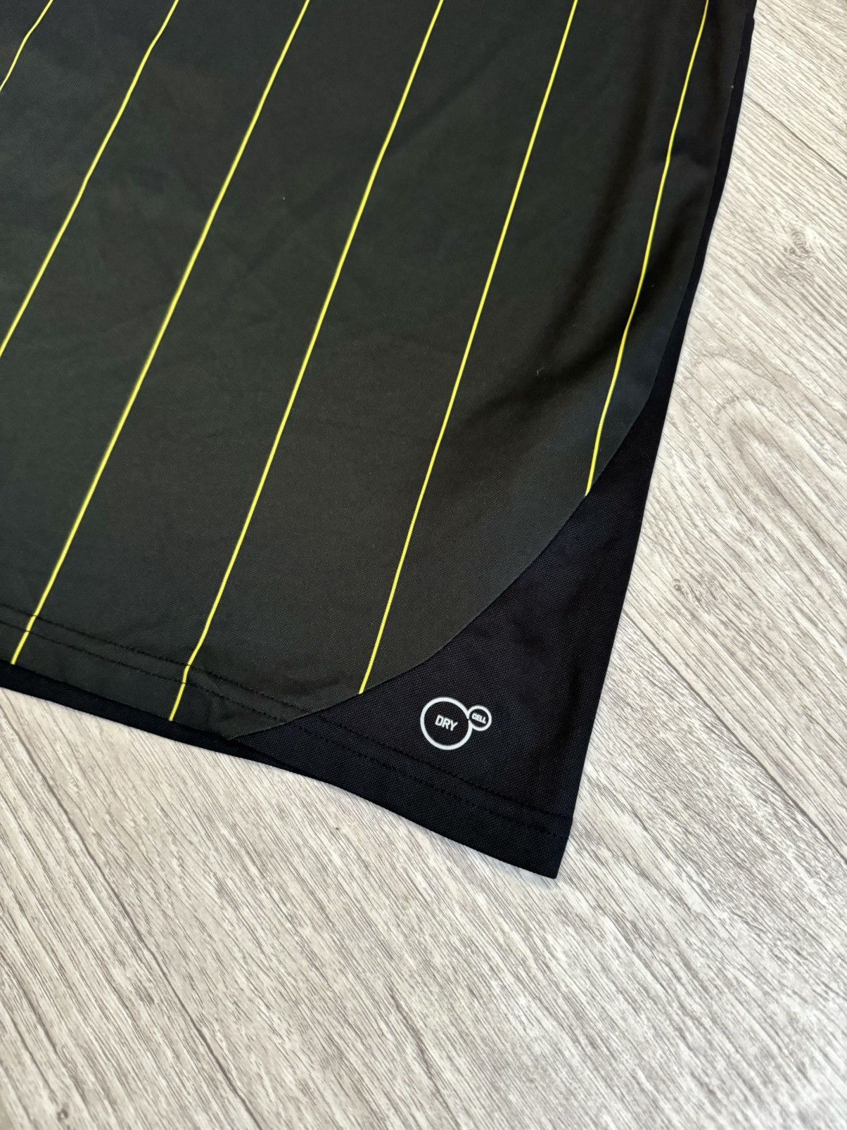 Puma 🔷Vintage Puma Borussia Dortmund 2014/15 Soccer jersey🔷 Size US M / EU 48-50 / 2 - 3 Thumbnail