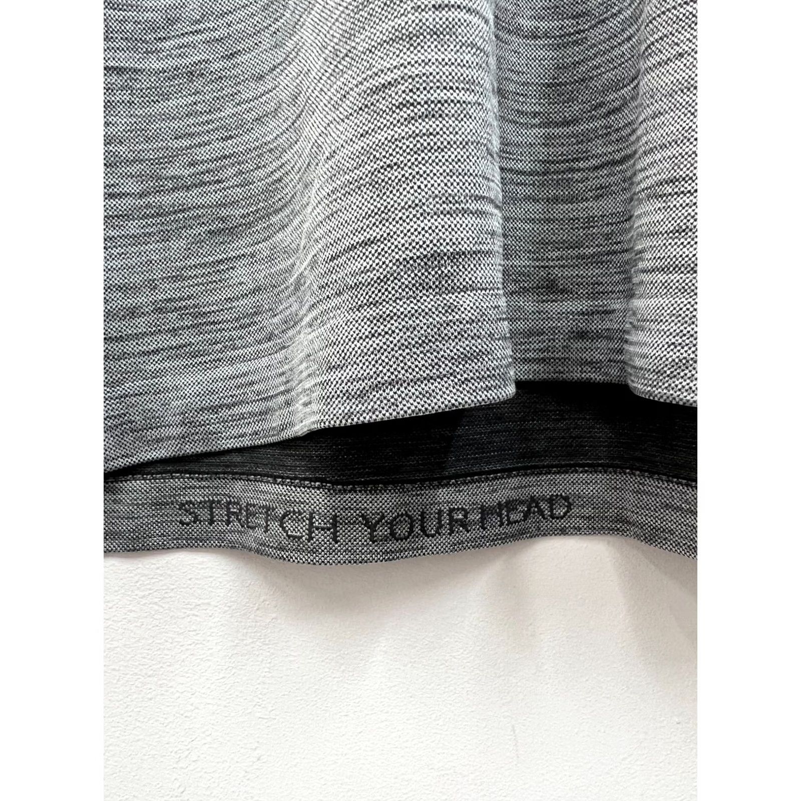 Lululemon Lululemon Stretch Your Head Pullover Shirt Long Sleeve Size L Men Gray Stretch Shirt Mens Lululemon Long Sleeve Crew Neck Activewear Size US L / EU 52-54 / 3 - 5 Thumbnail