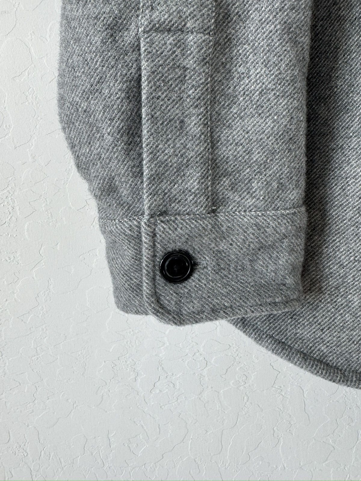 Private White V.C. × Todd Snyder $998 Todd Snyder x Woolrich Black Label Grey Cashmere Shirt Size US XL / EU 56 / 4 - 3 Thumbnail