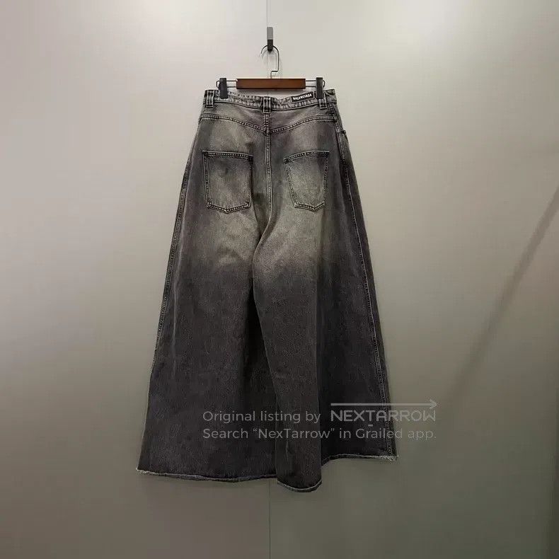 Balenciaga Balenciaga Wide-Leg Washed Denim Pants Size US 29 - 2 Thumbnail