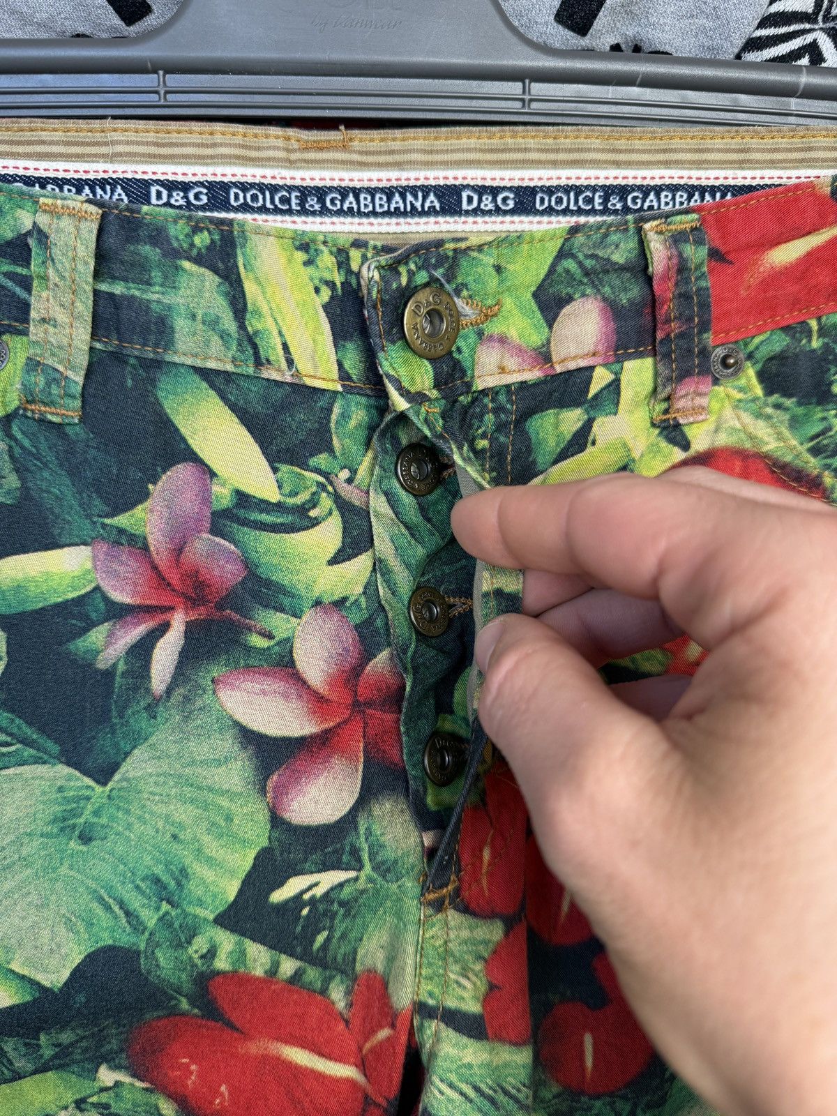 Dolce & Gabbana Vintage Dolce Gabbana Flowers Y2K Cropped Pants Hype Rare Size US 33 - 6 Thumbnail