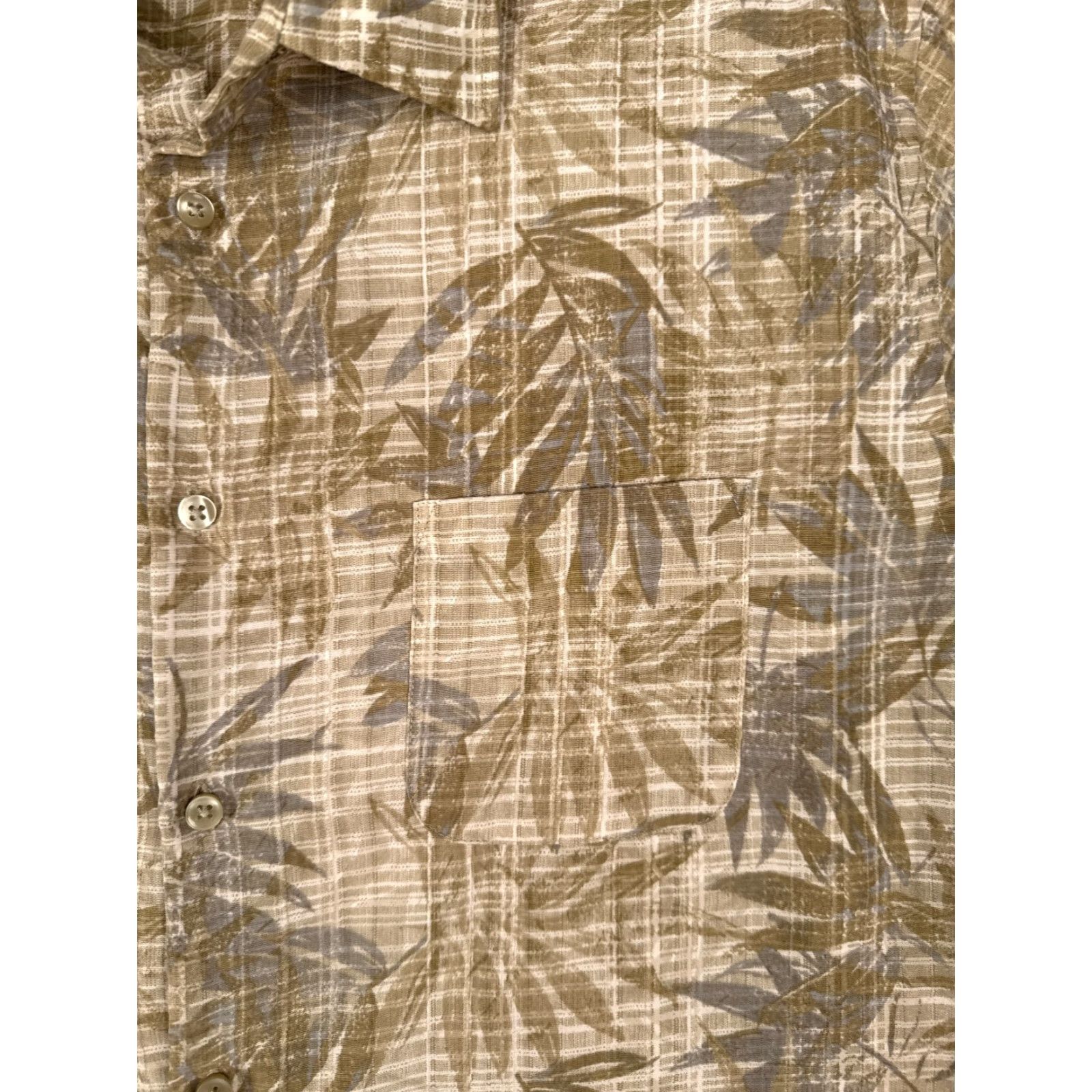 Van Heusen VINTAGE Van Heusen Shirt Men Large Brown Beige Floral Leaf Hawaiian Rayon Blend 16-16.5 Size US L / EU 52-54 / 3 - 6 Thumbnail