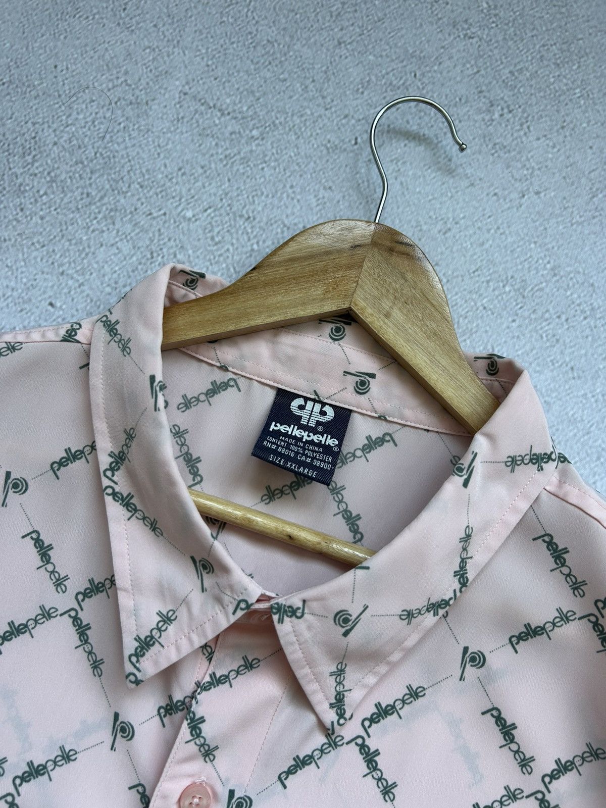Pelle Pelle × Rap Tees × Vintage Pelle Pelle Vintage 90's man's printed pink shirt size XXL Size US XXL / EU 58 / 5 - 3 Thumbnail