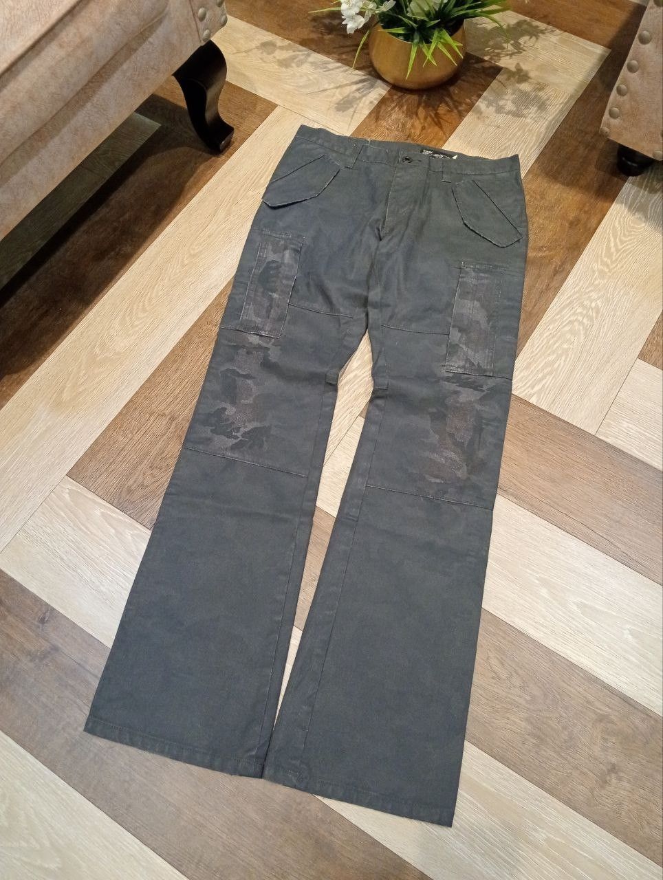 L7 Real Hip L7 REAL HIP JAPAN CAMO FLARED CARGO PANTS Size US 32 / EU 48 - 2 Thumbnail