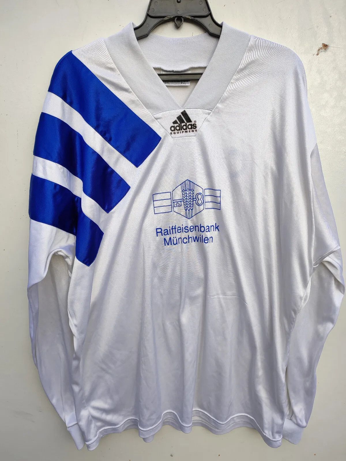 Adidas Adidas Equipment Vintage FOOTBALL Kit SHIRT Raiffeisenbank Size US XL / EU 56 / 4 - 1 Thumbnail
