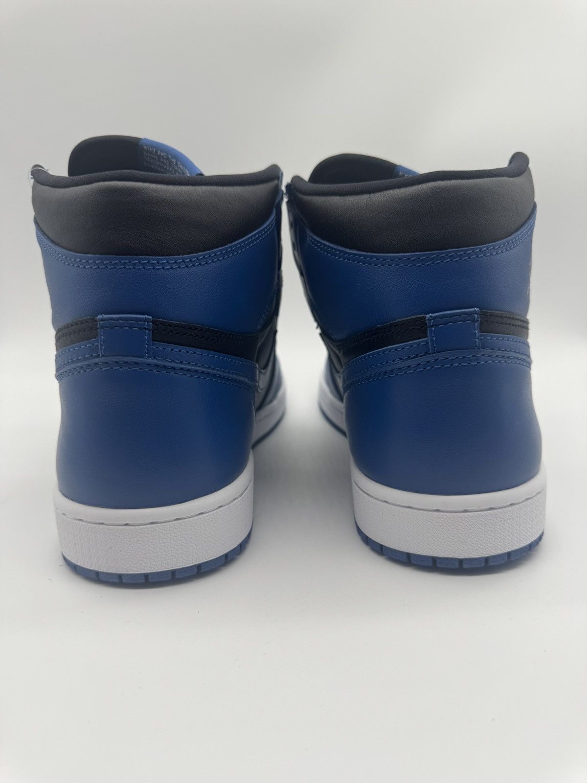 Jordan Brand × Nike Nike Air Jordan 1 Retro OG High Dark Marina Blue Men’s 9.5 Size US 9.5 / EU 42-43 - 5 Thumbnail