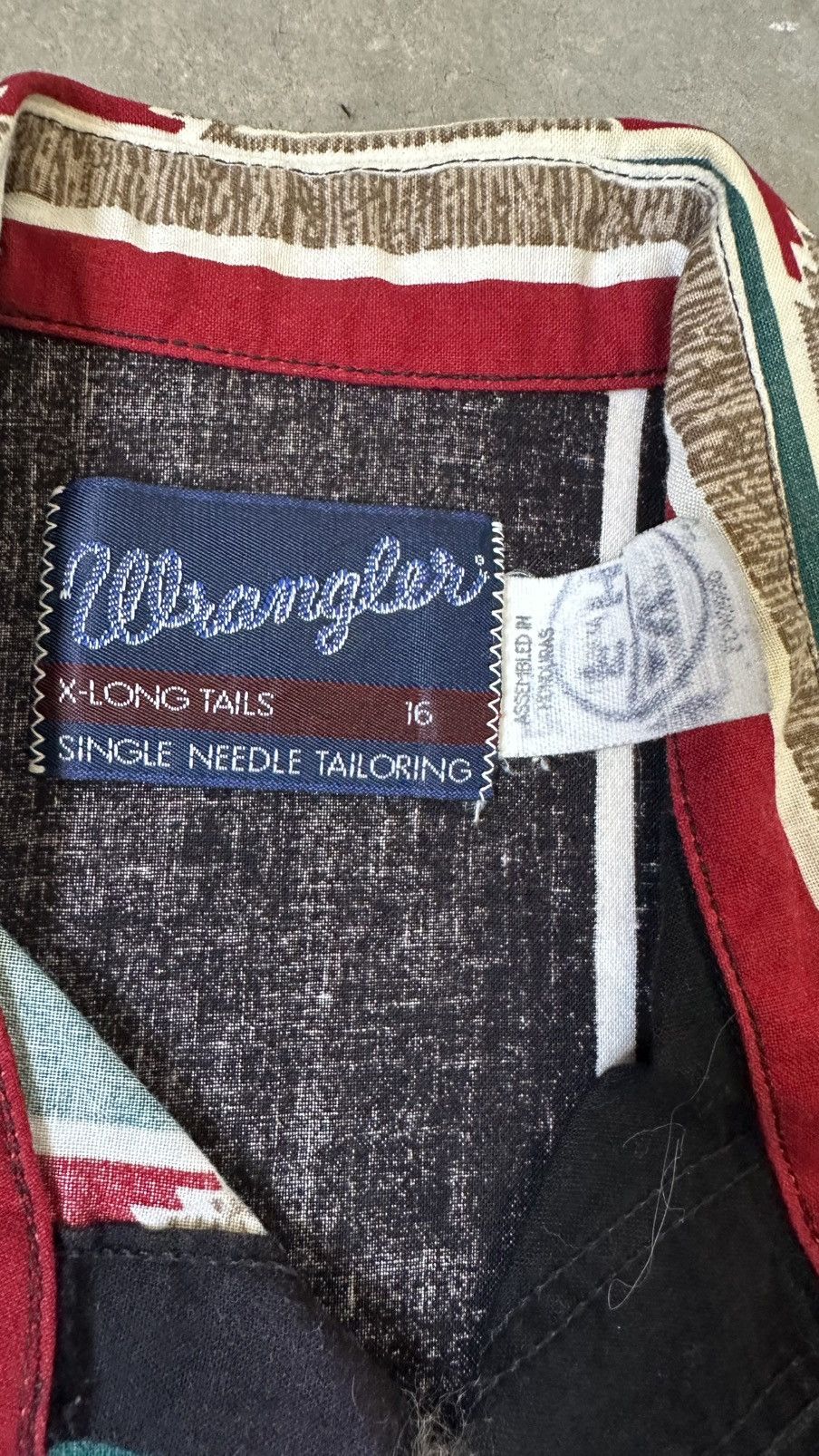 Wrangler VINTAGE 90S WRANGLER AZTEC NAVAJO WESTERN SHIRT Size US XL / EU 56 / 4 - 6 Thumbnail