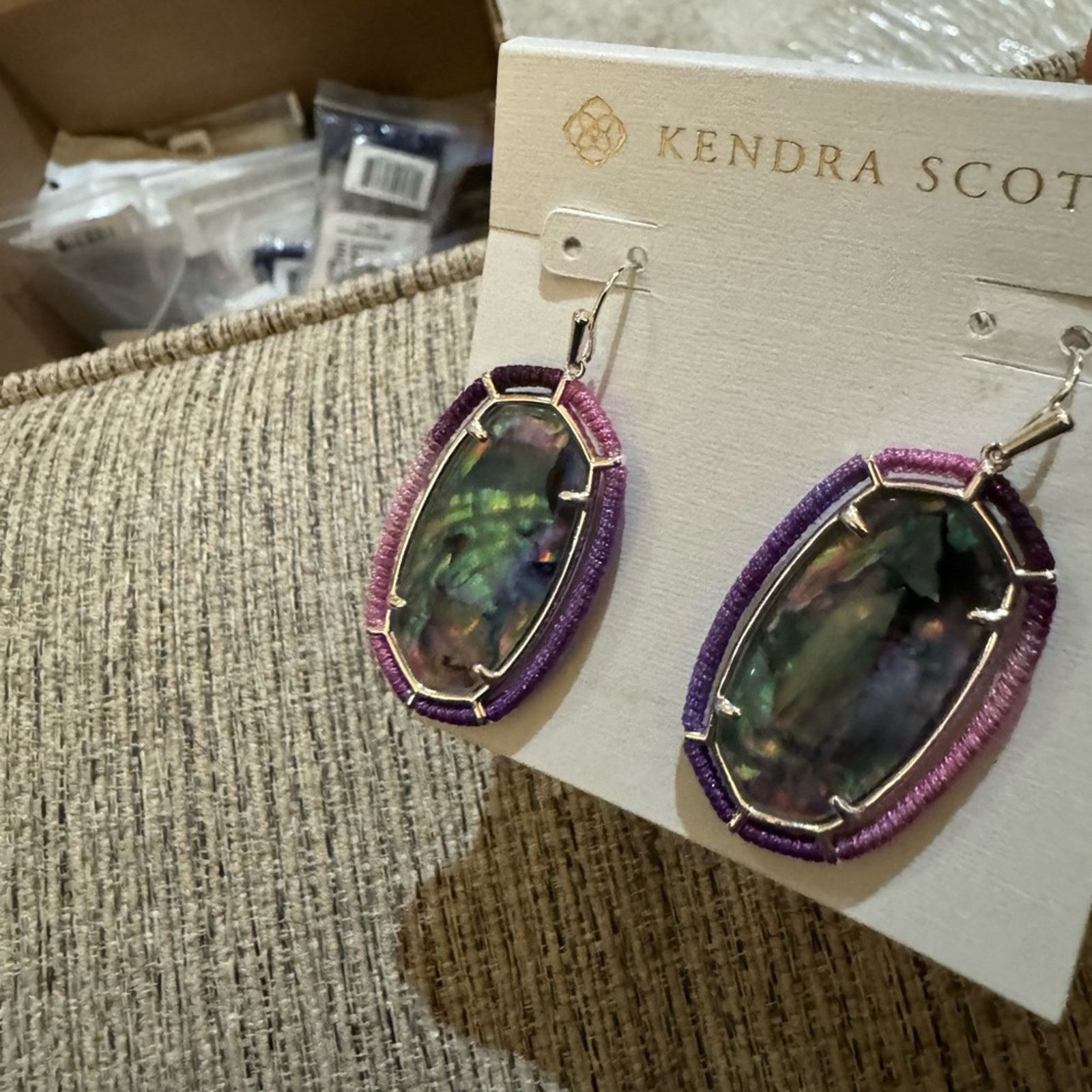 Kendra Scott 🎉LAST PIECE🎉Kendra Scott Threaded‎ Elle Gold Drop Earrings Size ONE SIZE - 4 Thumbnail