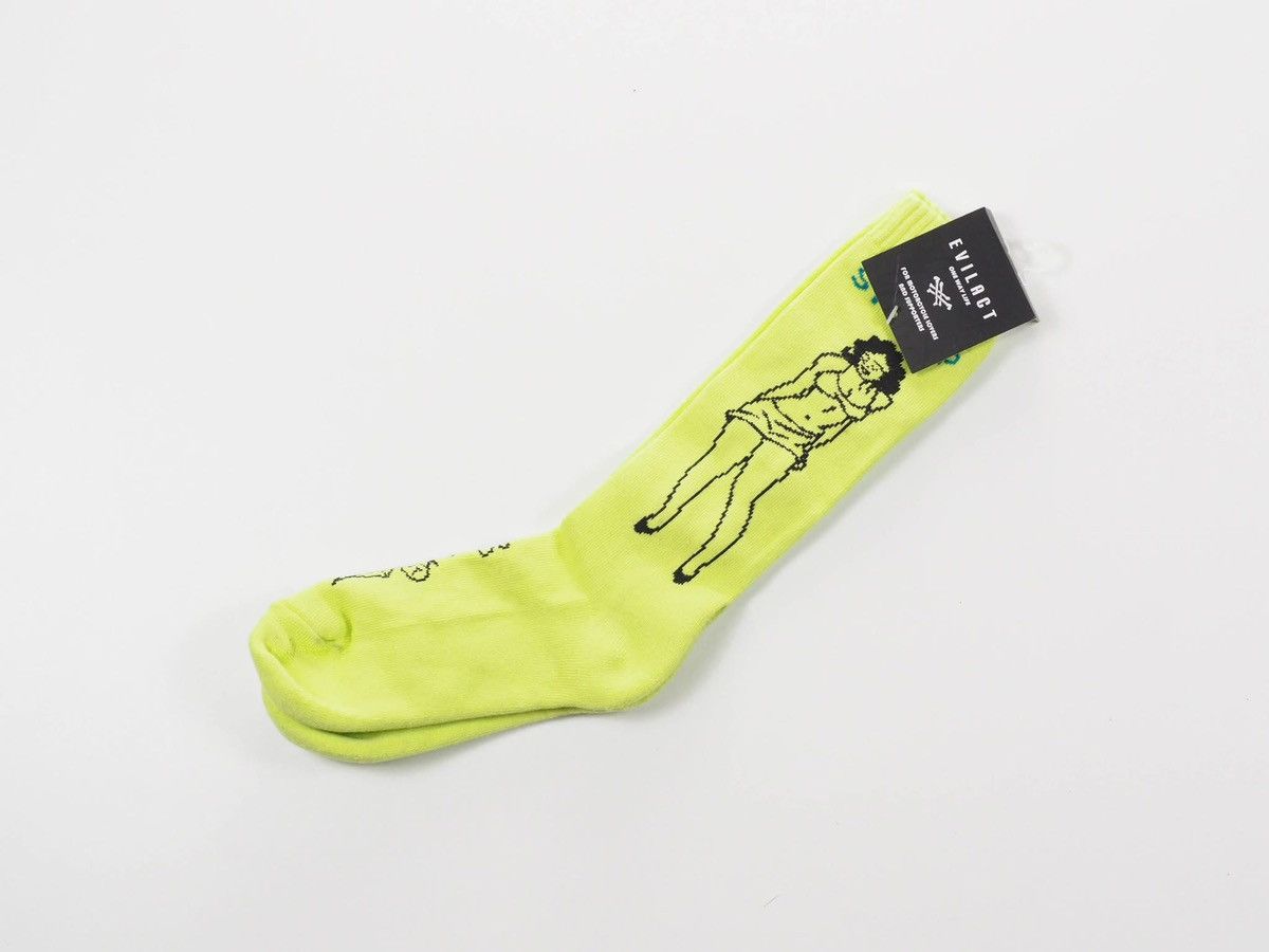 Japanese Brand EVILACT x STOOP Pinup Lady socks Size ONE SIZE - 3 Thumbnail