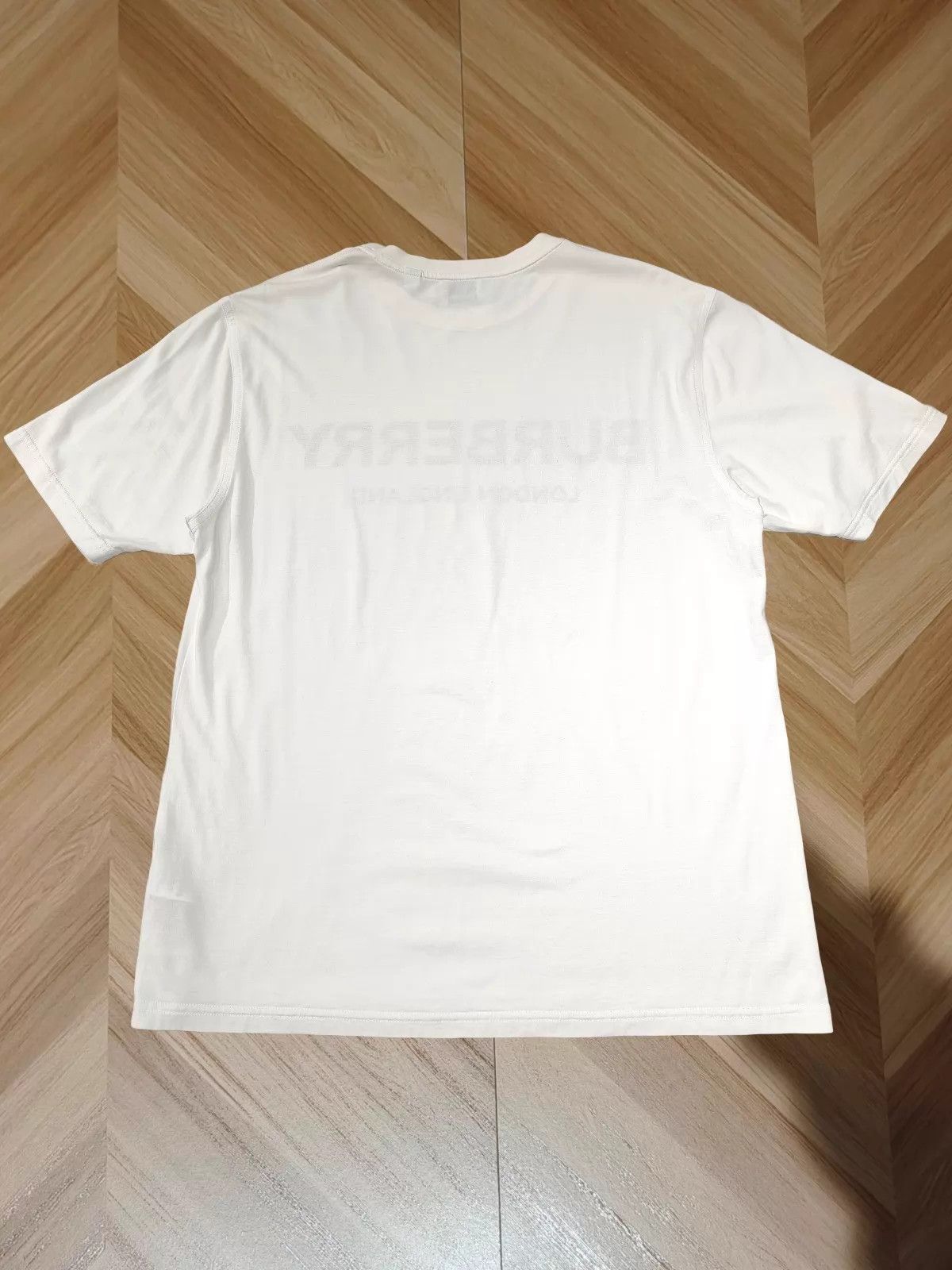 Burberry BURBERRY White Logo Crew Neck T - shirt Size S Size S / US 4 / IT 40 - 2 Thumbnail