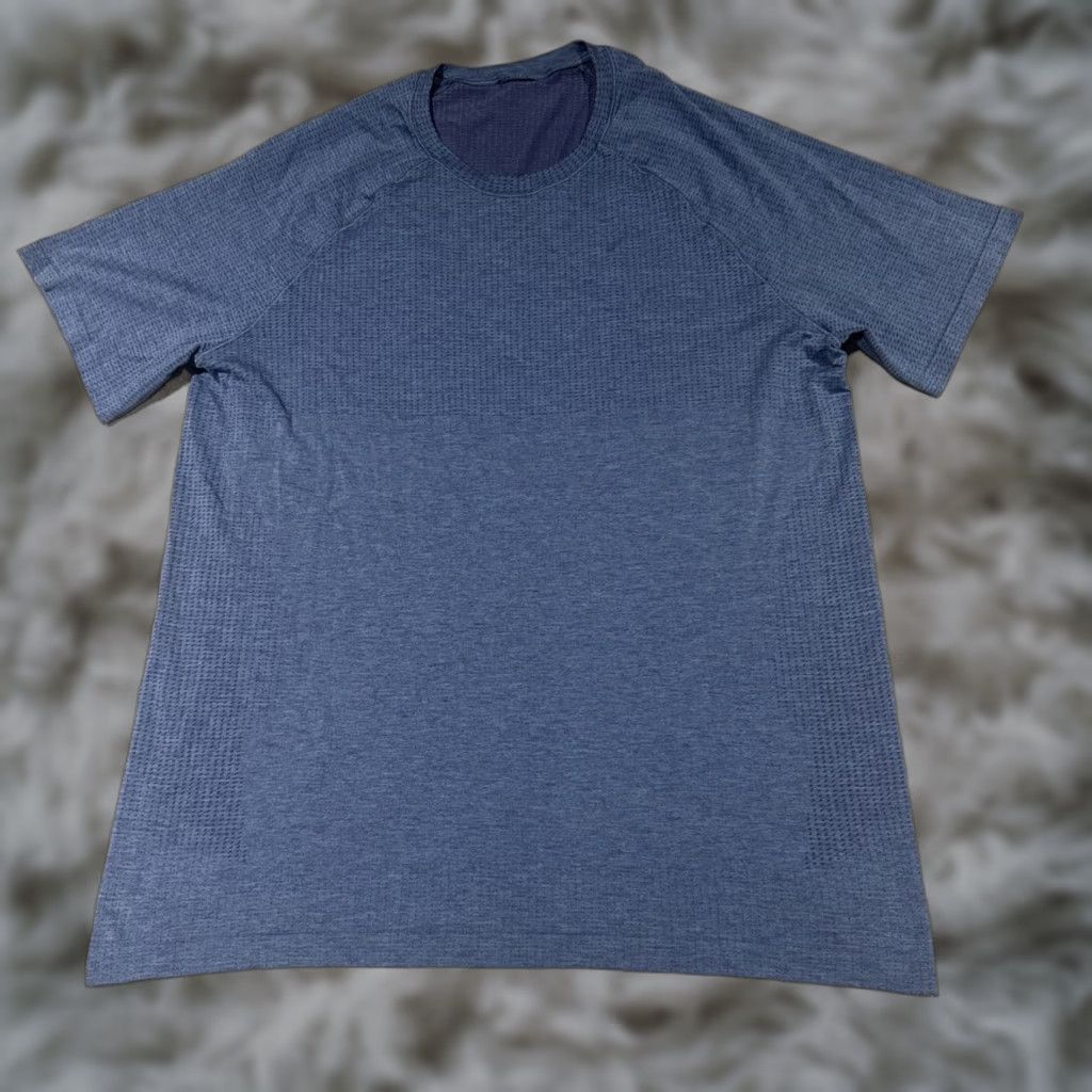Lululemon Lululemon Shirt Mens XL Blue Metal Vent Stretch Active Comfort Performance T‑Shirt Cross Training Gym Running Sports Mens XL Blue Metal Vent 90s Size US XL / EU 56 / 4 - 1 Thumbnail
