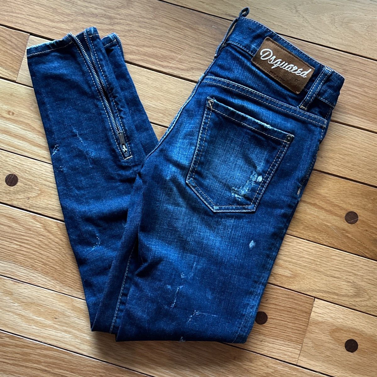 Dsquared2 Vintage Y2K Low Waisted Dsquared2 Zipper leg Skinny jeans Size 25" / US 0 / IT 36 - 1 Thumbnail