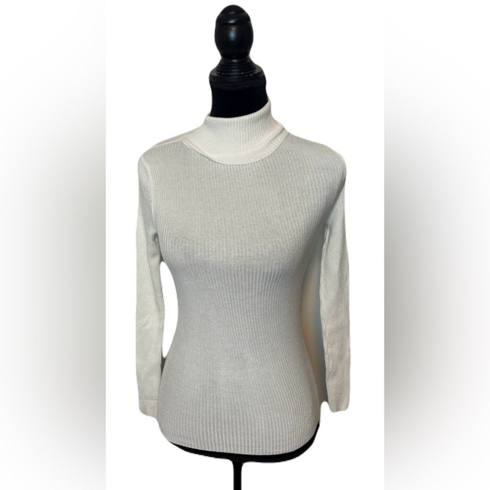 Fashion Nova (Fashion Nova) White Turtleneck Long Sleeve: Size Small Size S / US 4 / IT 40 - 3 Thumbnail
