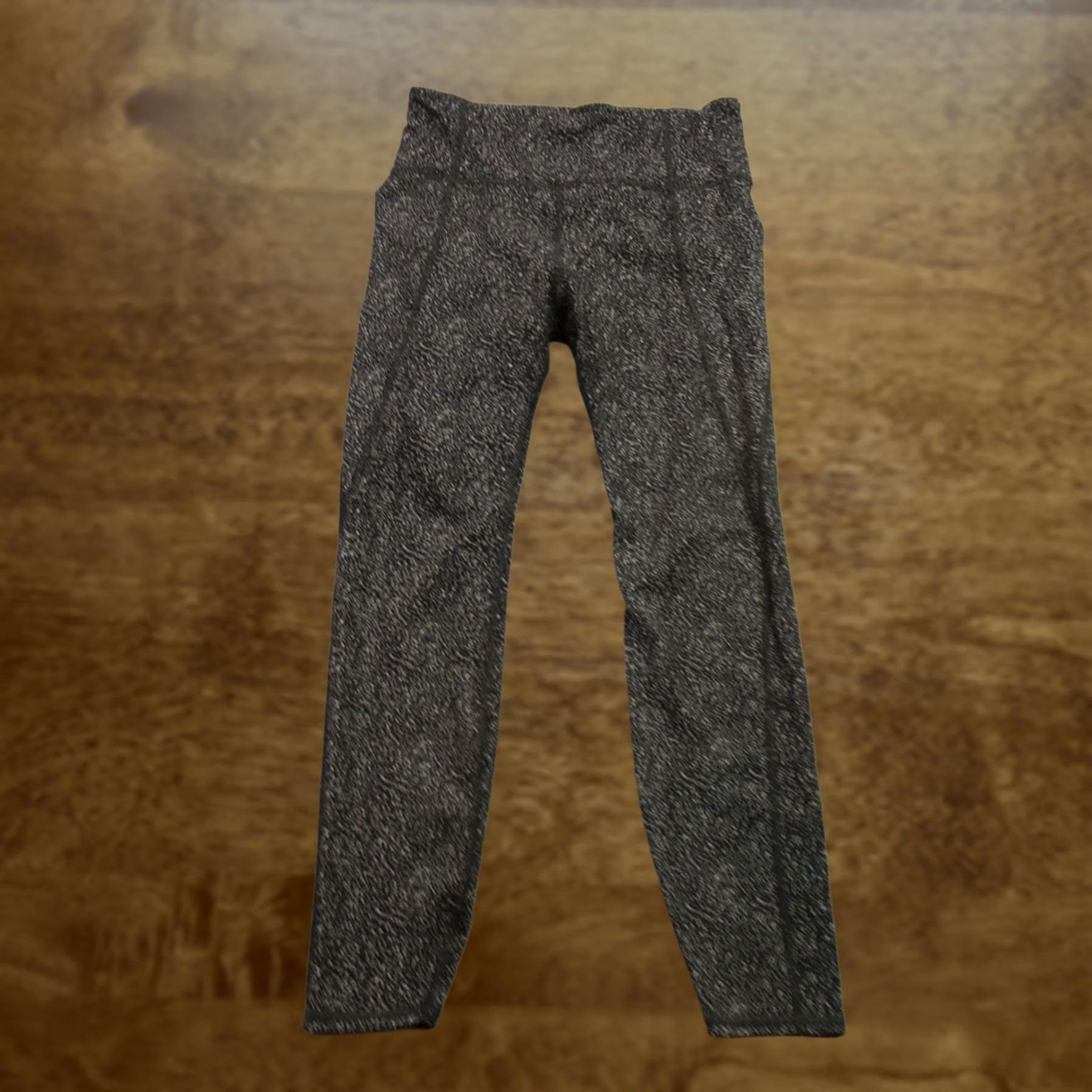 Athleta Athleta Leggings Womens Medium Stretch Lightweight Yoga Casual Size 32" / US 10 / IT 46 - 1 Thumbnail