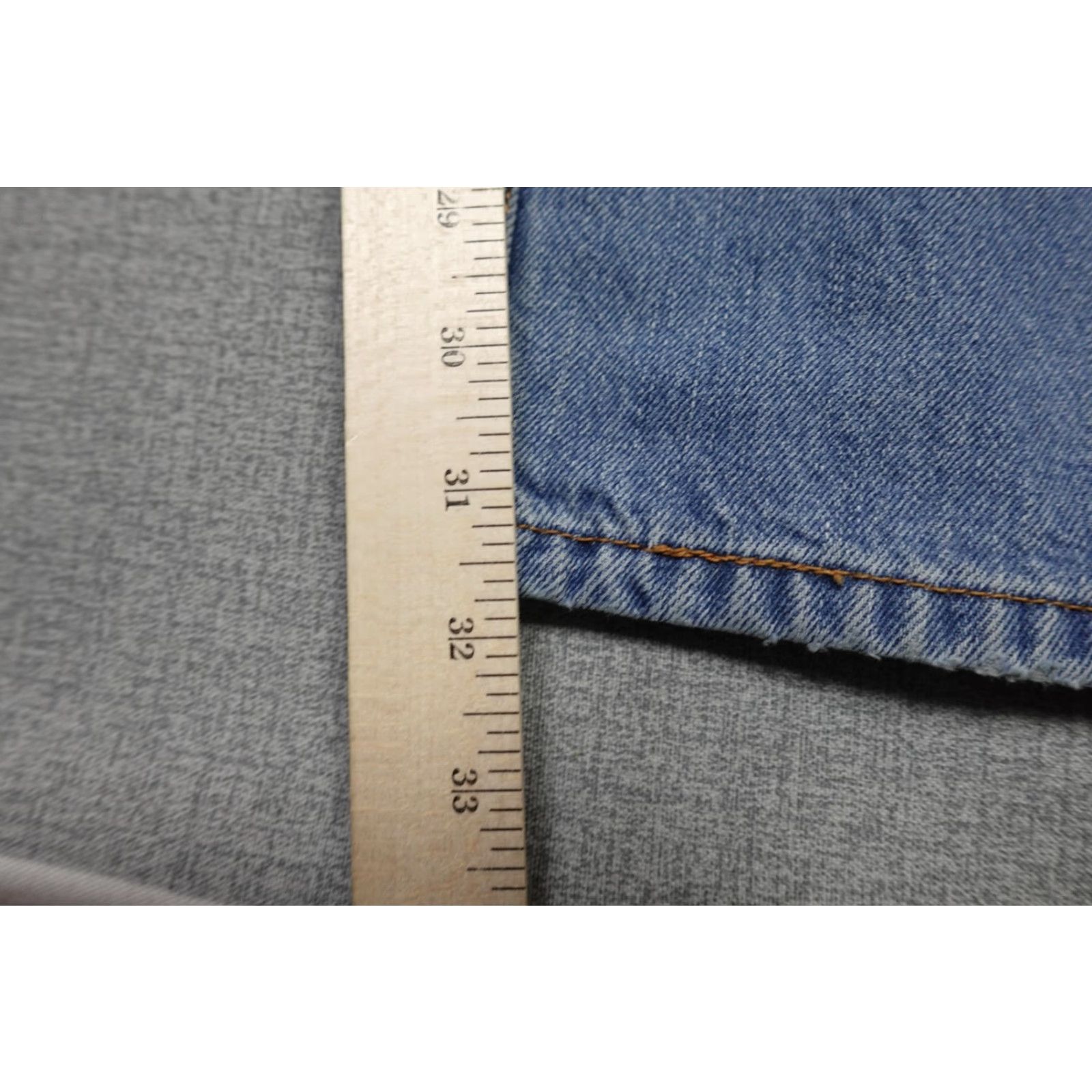Levi's Levi’s 505 Jeans Mens 36x32 Blue Regular Fit Denim Medium Wash Straight Leg Y2K Regular Mens Leather Patch Pockets Zipper Fly Cotton Vintage No Size US 36 / EU 52 - 6 Thumbnail