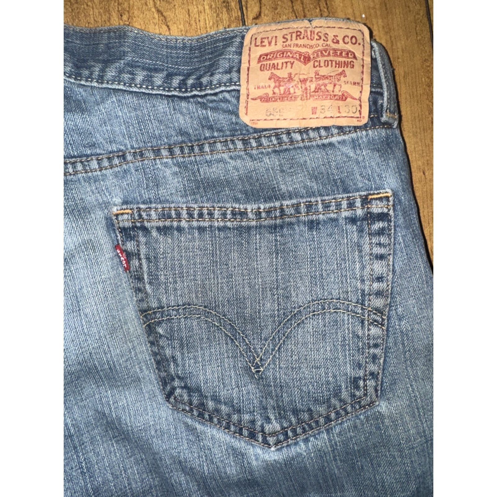 Levi's VINTAGE Levi’s 559 Relaxed Straight Jeans Men’s Blue 34x30 Medium Wash Denim USA Size US 34 / EU 50 - 7 Thumbnail