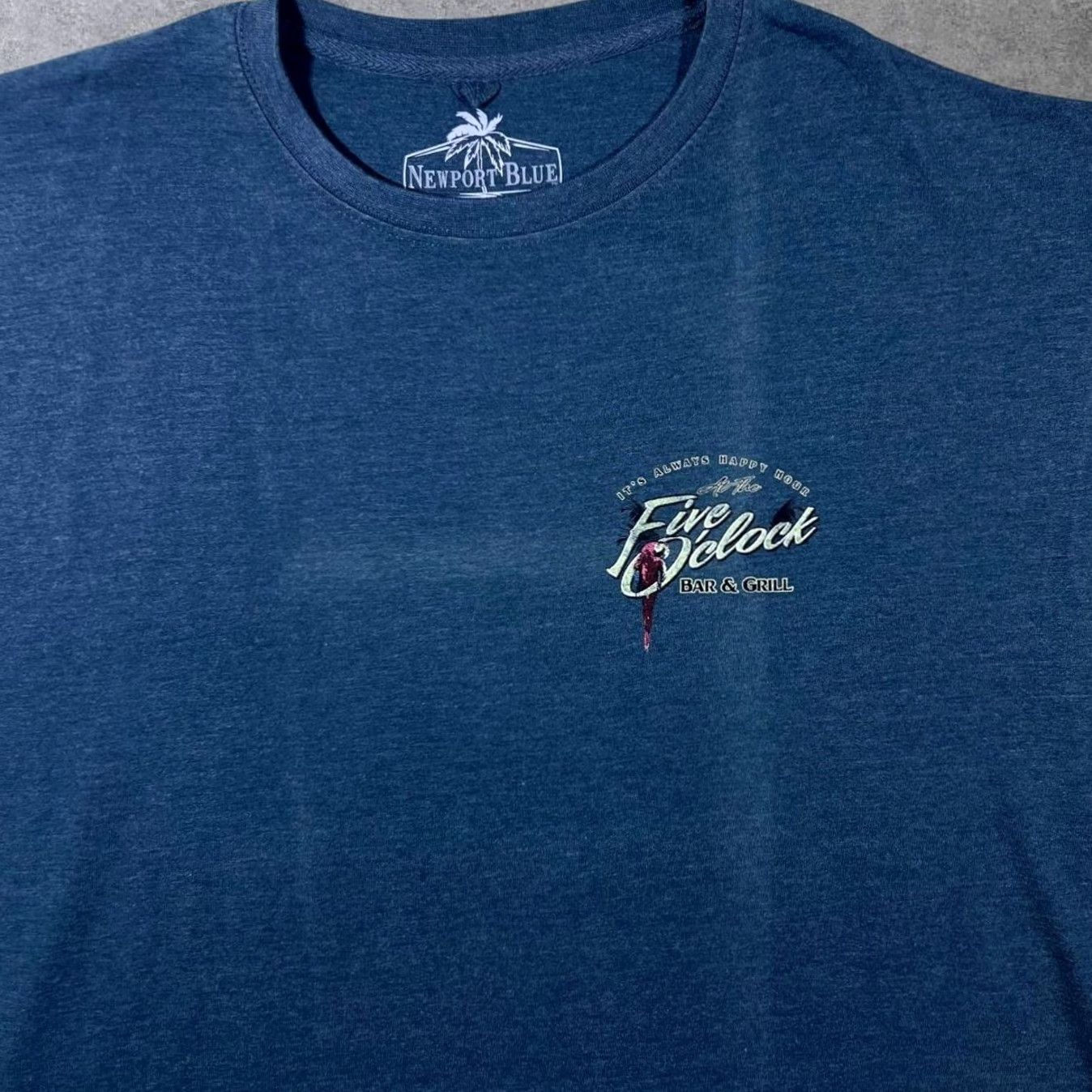 Vintage Five O'Clock Bar & Grill “One More Round” Souvenir Tourist Graphic T-Shirt XXL Blue Mens Short Sleeve Logo Print Size US XXL / EU 58 / 5 - 6 Thumbnail