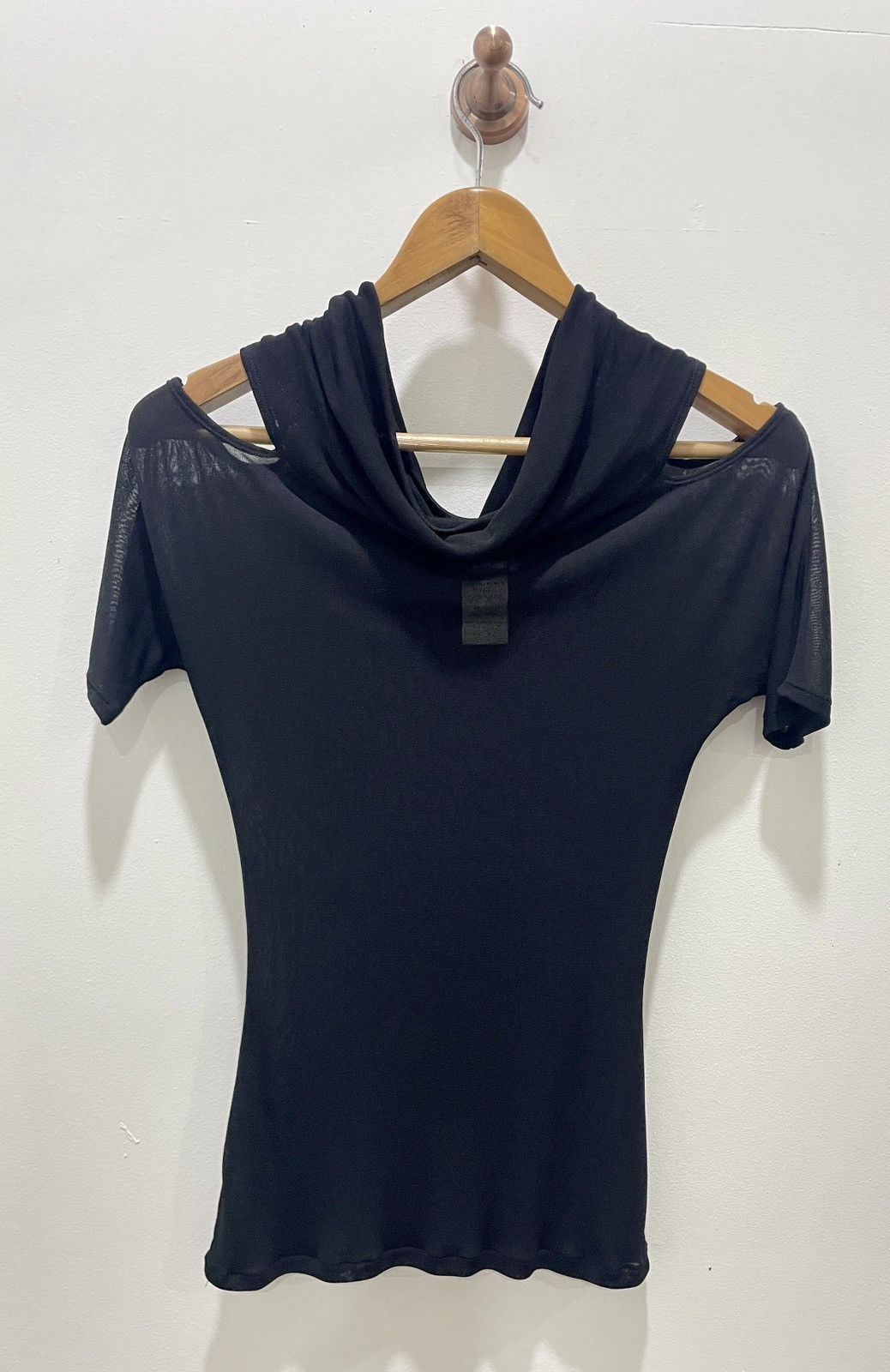 Yohji Yamamoto Yohji Yamamoto Cut Out Shoulder Blouse Black 100% Soie silk Size M / US 6-8 / IT 42-44 - 4 Thumbnail