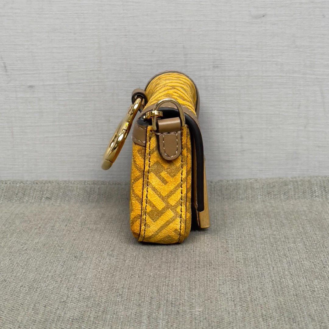 Fendi Fendi Mini Baguette Bag Charm/Earphone Case Size ONE SIZE - 4 Thumbnail