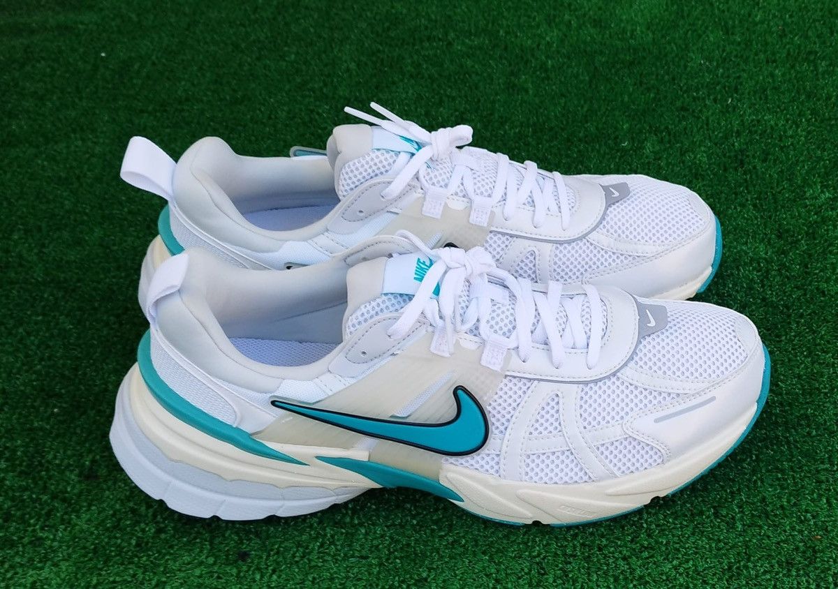 Nike Shoes Nike V2K Run Unisex Size US 11.5 / EU 44-45 - 1 Thumbnail