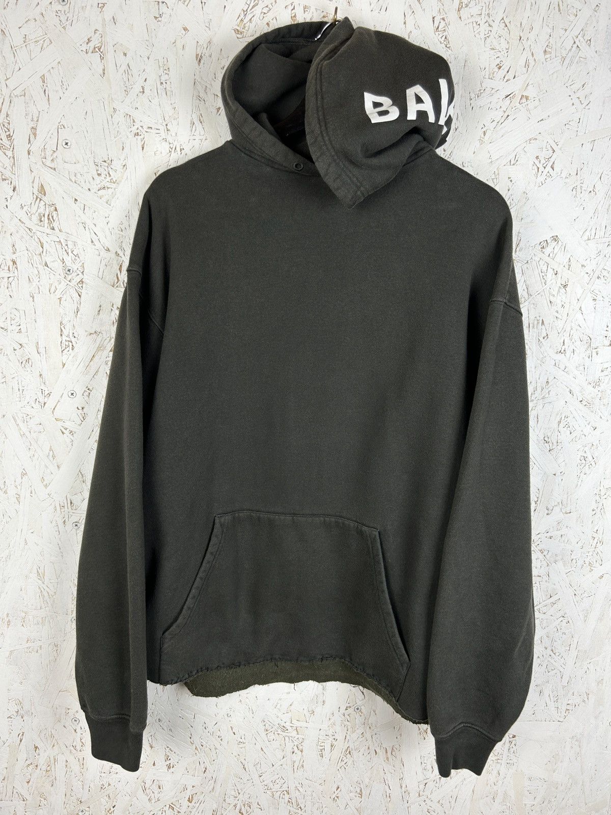 Balenciaga Balenciaga Hood Logo Reworked Cropped Hoodie Size S Size S / US 4 / IT 40 - 1 Thumbnail